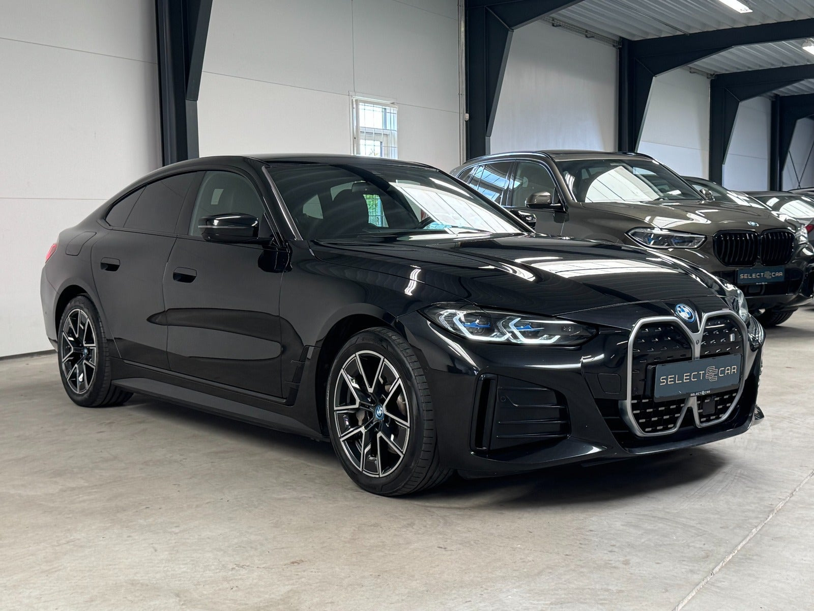 Sort BMW i4 fra 2023