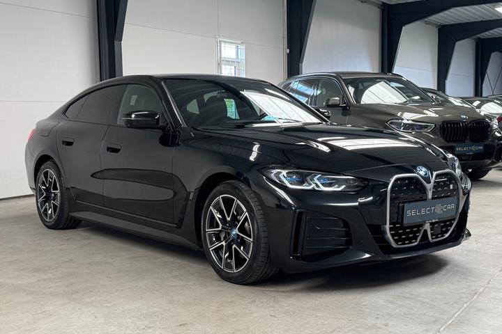 Sort BMW i4 fra 2023