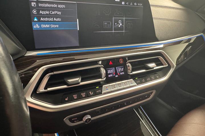 Grå BMW X5 fra 2023