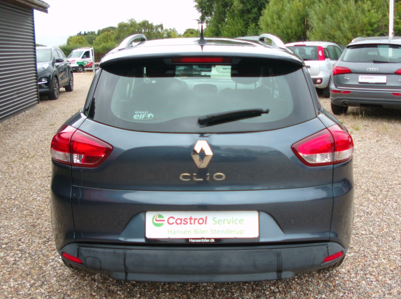 Grå Renault Clio IV fra 2018