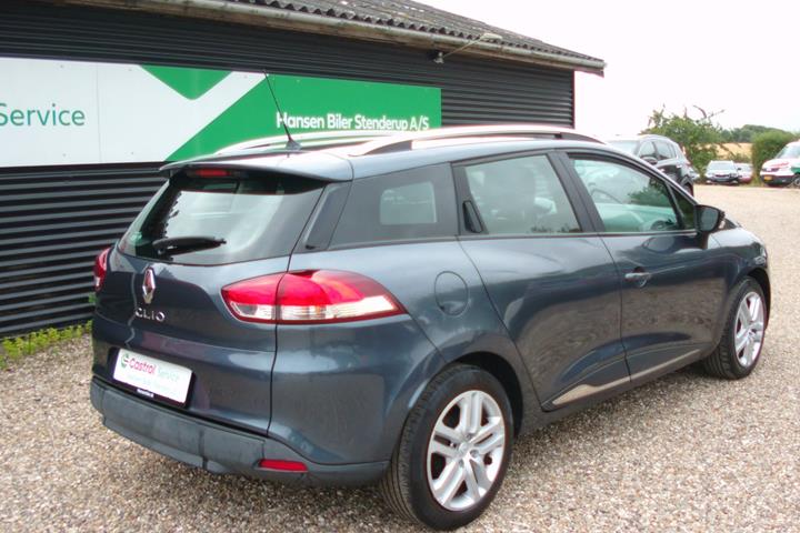 Grå Renault Clio IV fra 2018