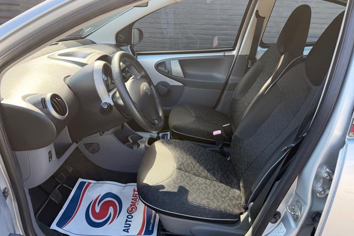 undefined Peugeot 107 fra 2010