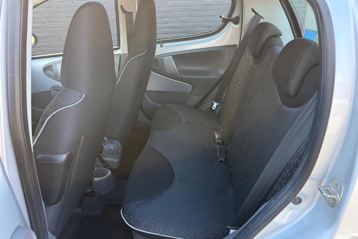 undefined Peugeot 107 fra 2010