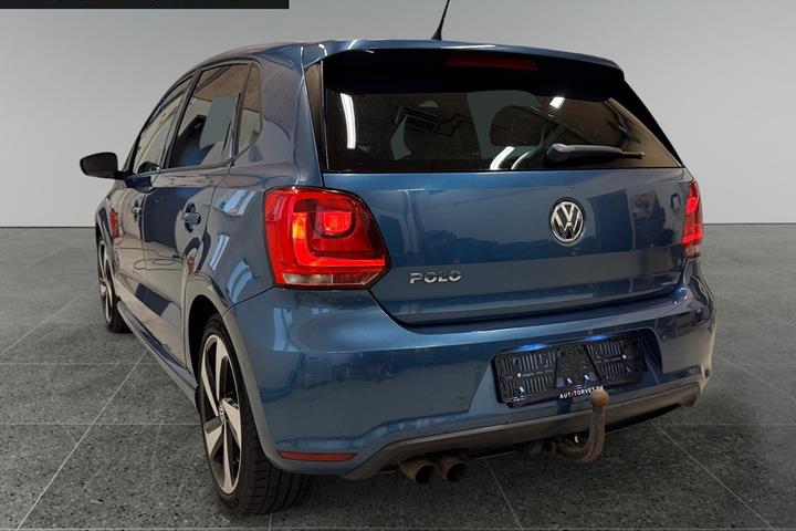 Blå VW Polo fra 2013