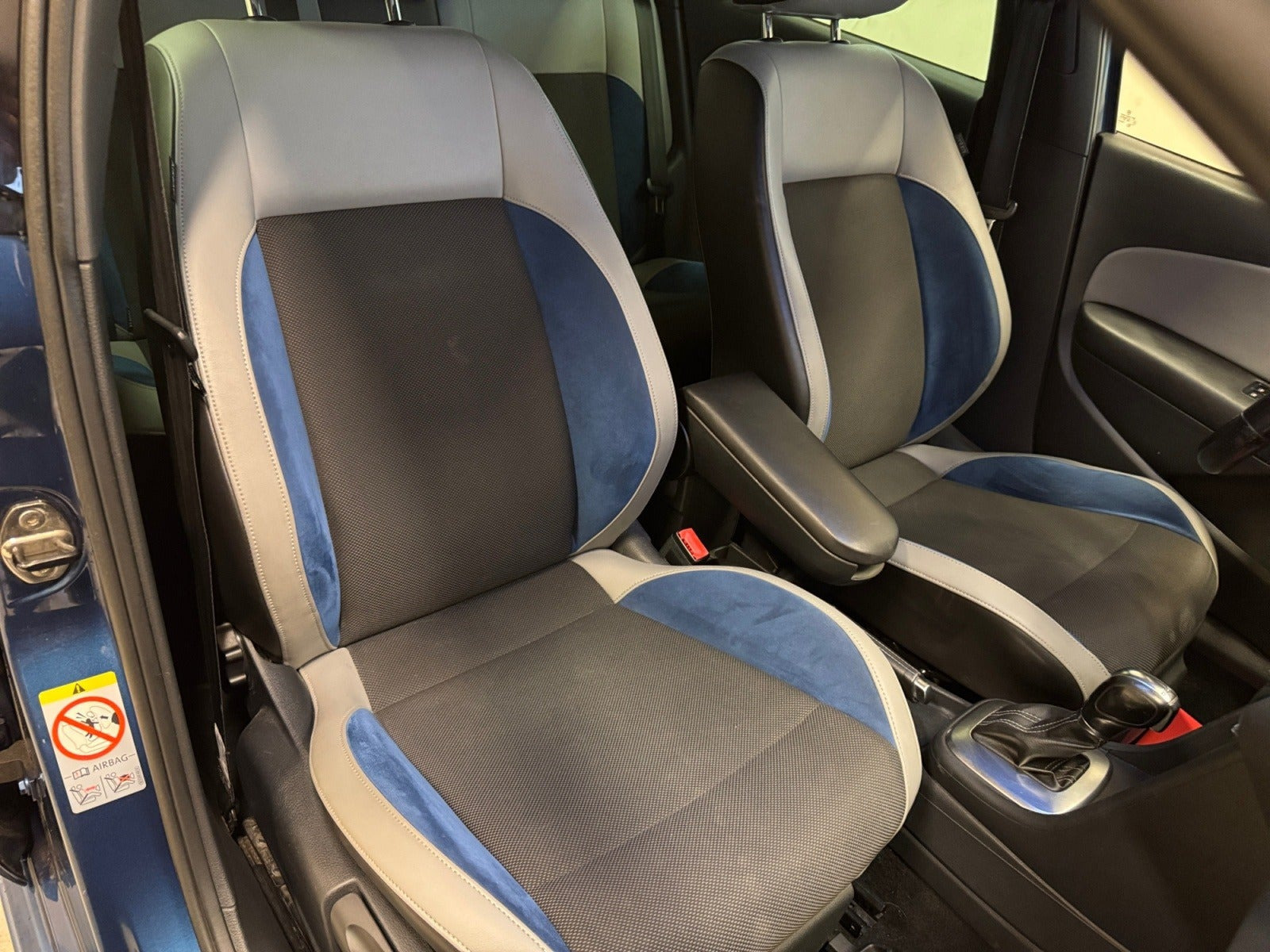 Blå VW Polo fra 2013