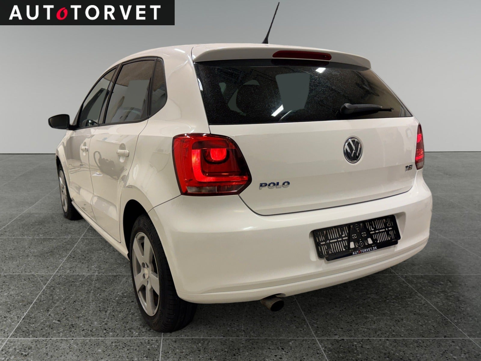 Hvid VW Polo fra 2013