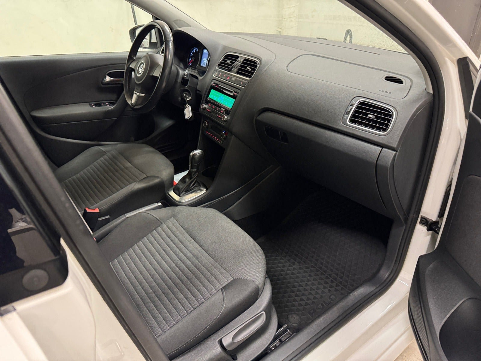 Hvid VW Polo fra 2013