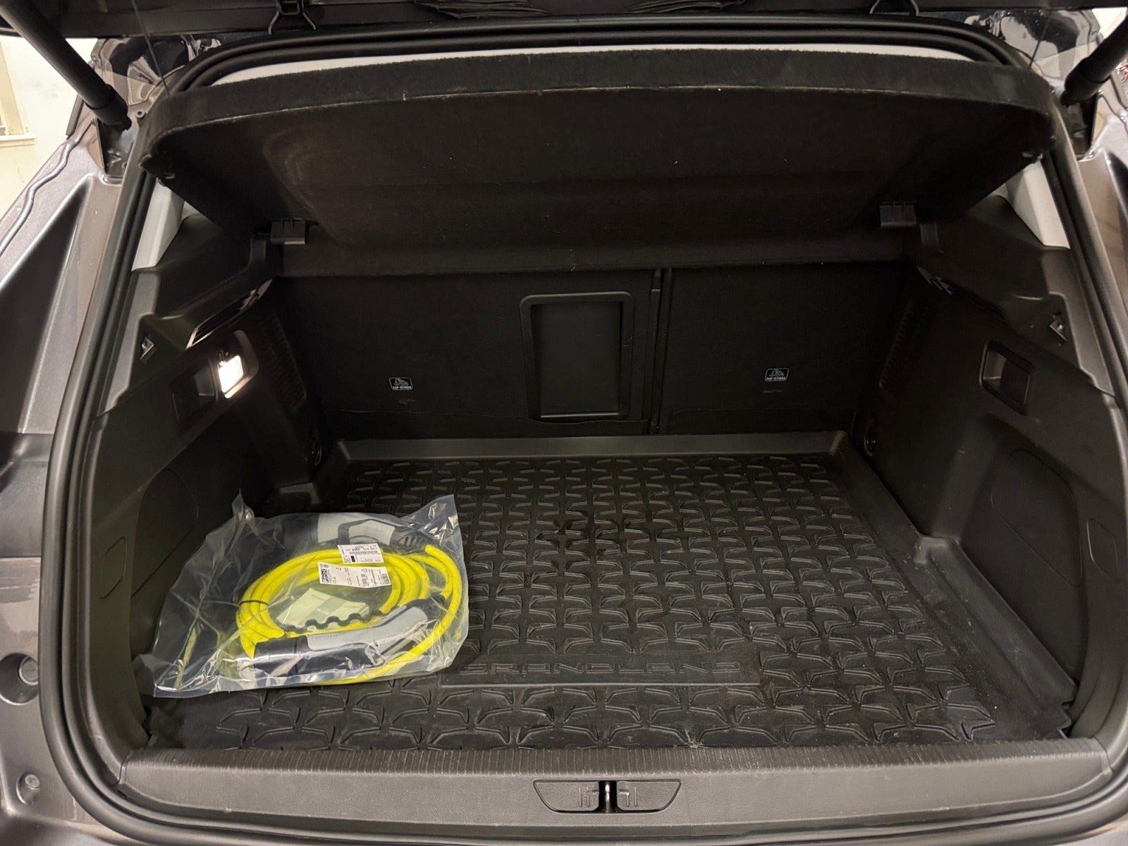 Grå Opel Grandland X fra 2020