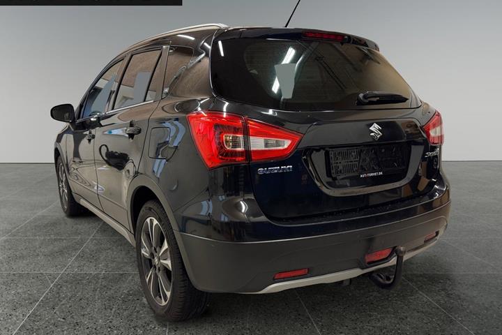 Sort Suzuki S-Cross fra 2018