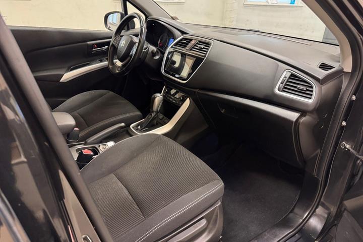 Sort Suzuki S-Cross fra 2018