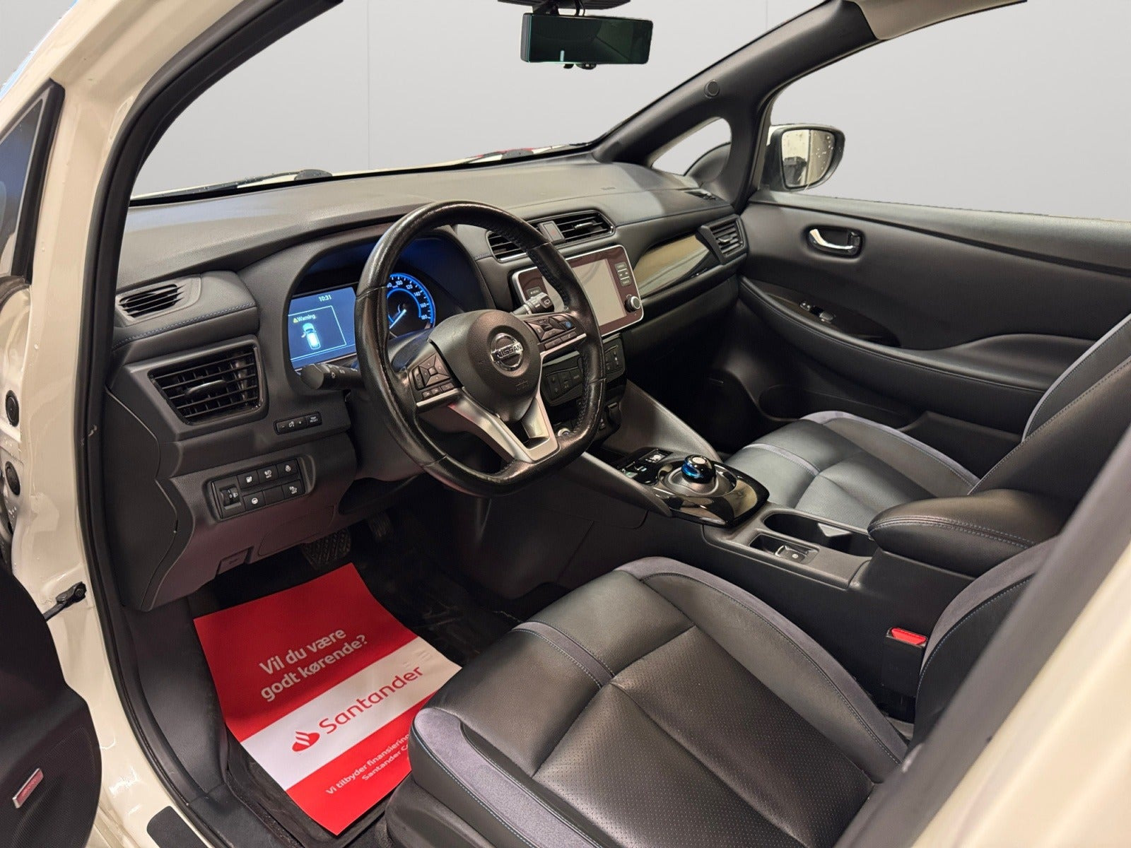Hvid Nissan Leaf fra 2021