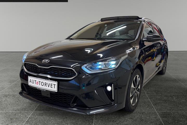 Grå Kia Ceed fra 2020 set udefra
