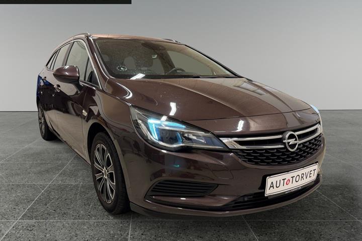 Brun Opel Astra fra 2018