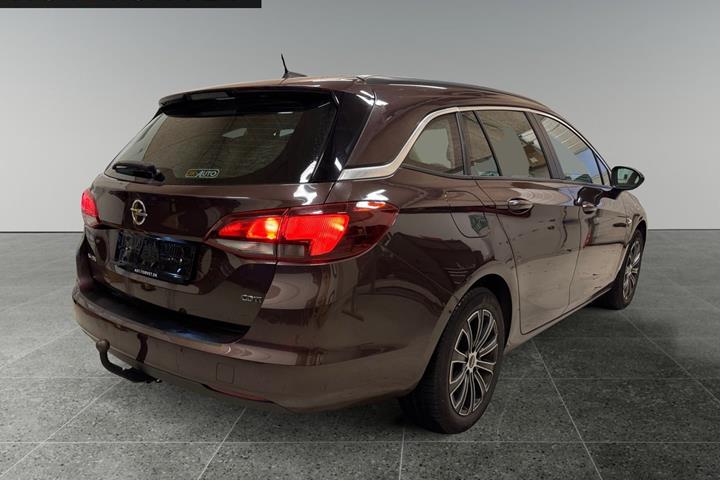 Brun Opel Astra fra 2018