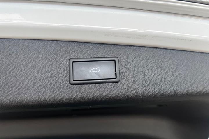 Hvid Seat Leon fra 2021