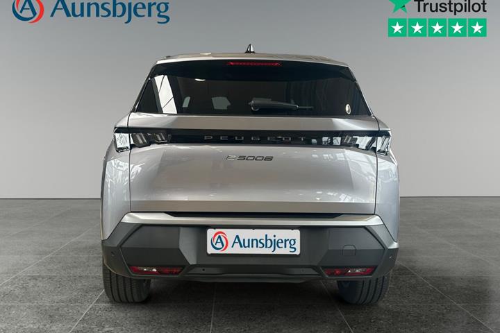 Grå Peugeot e-5008 fra 2025