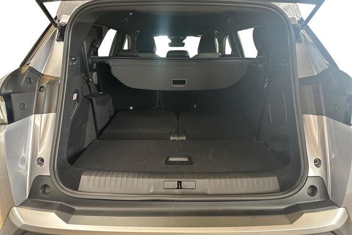 Grå Peugeot e-5008 fra 2025