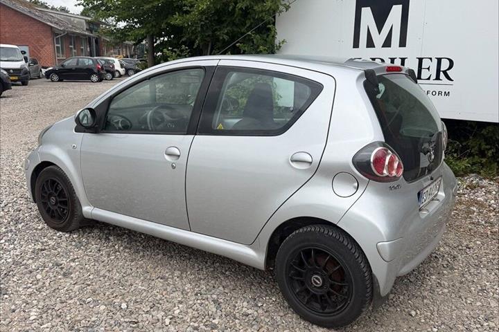 undefined Toyota Aygo fra 2010
