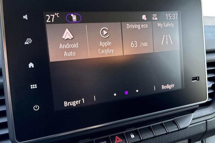 Grå Renault Trafic fra 2025