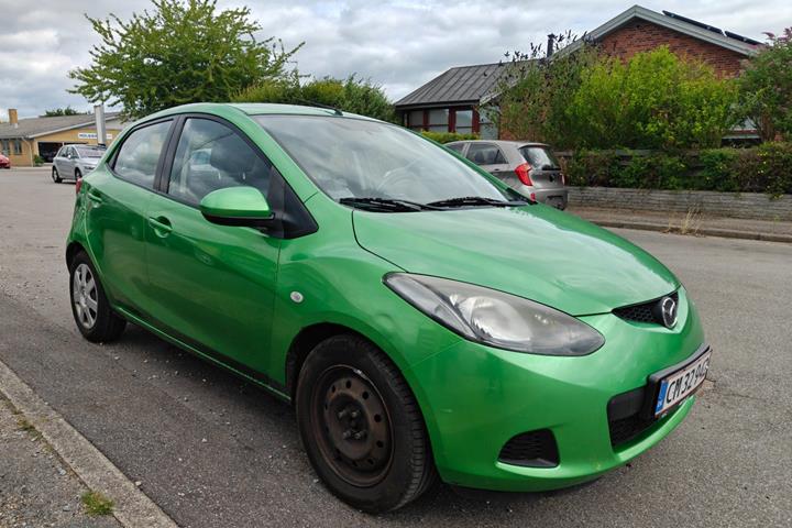 undefined Mazda 2 fra 2009 set udefra
