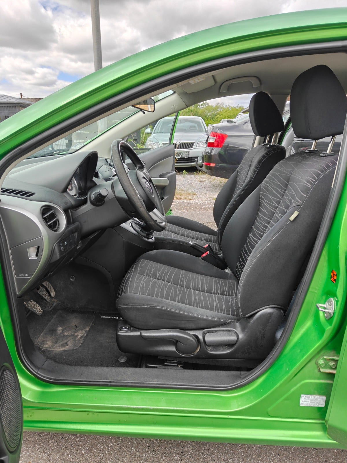 undefined Mazda 2 fra 2009