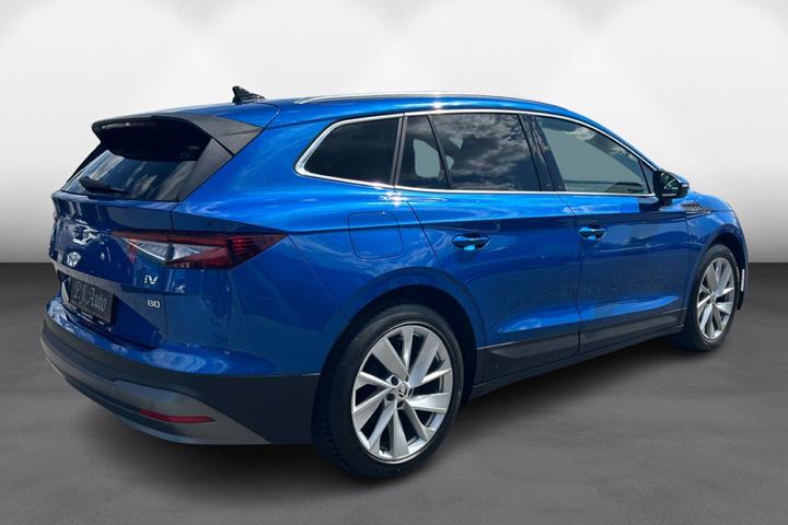 Blå Skoda Enyaq fra 2021