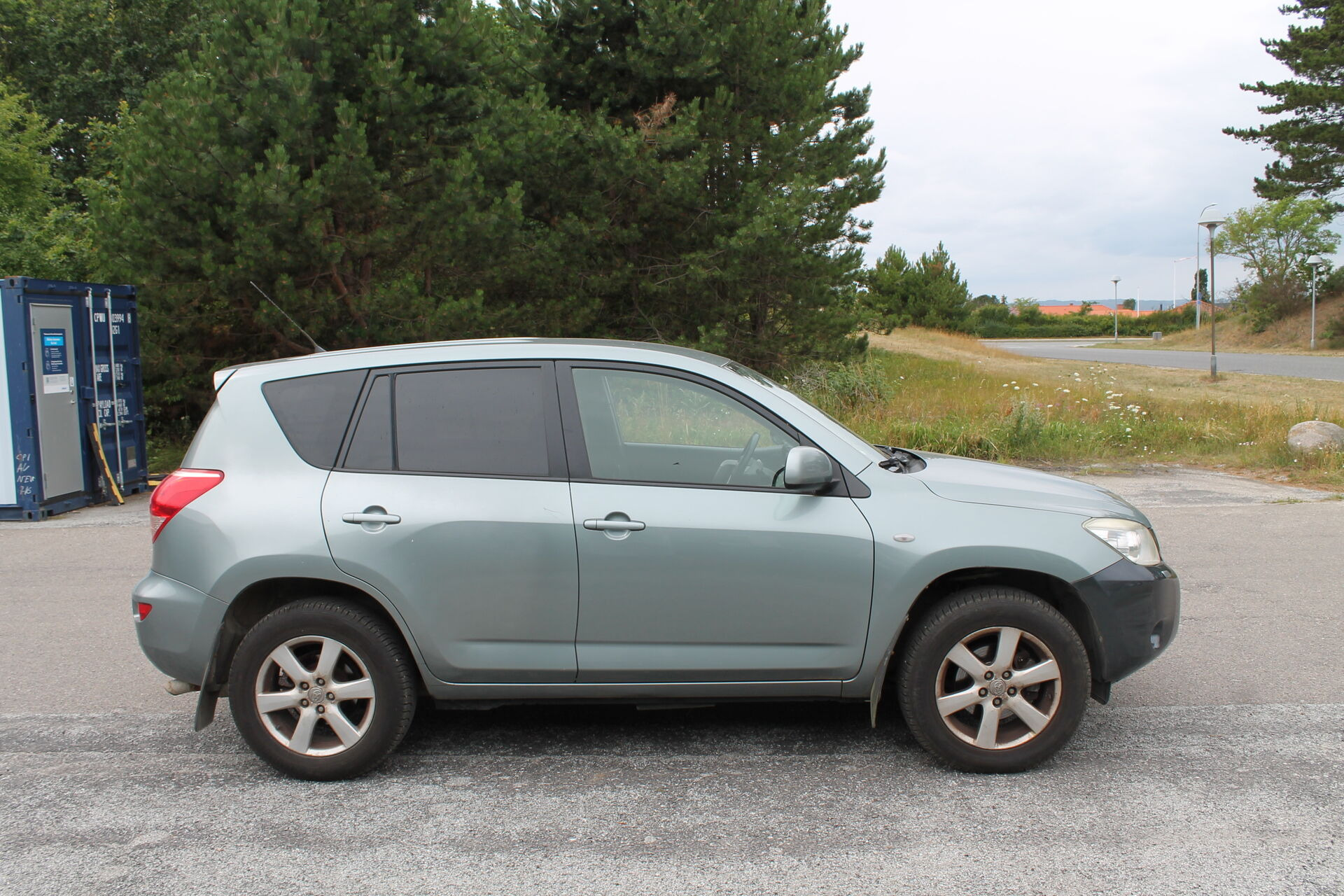 Sølv Toyota RAV4 fra 2008