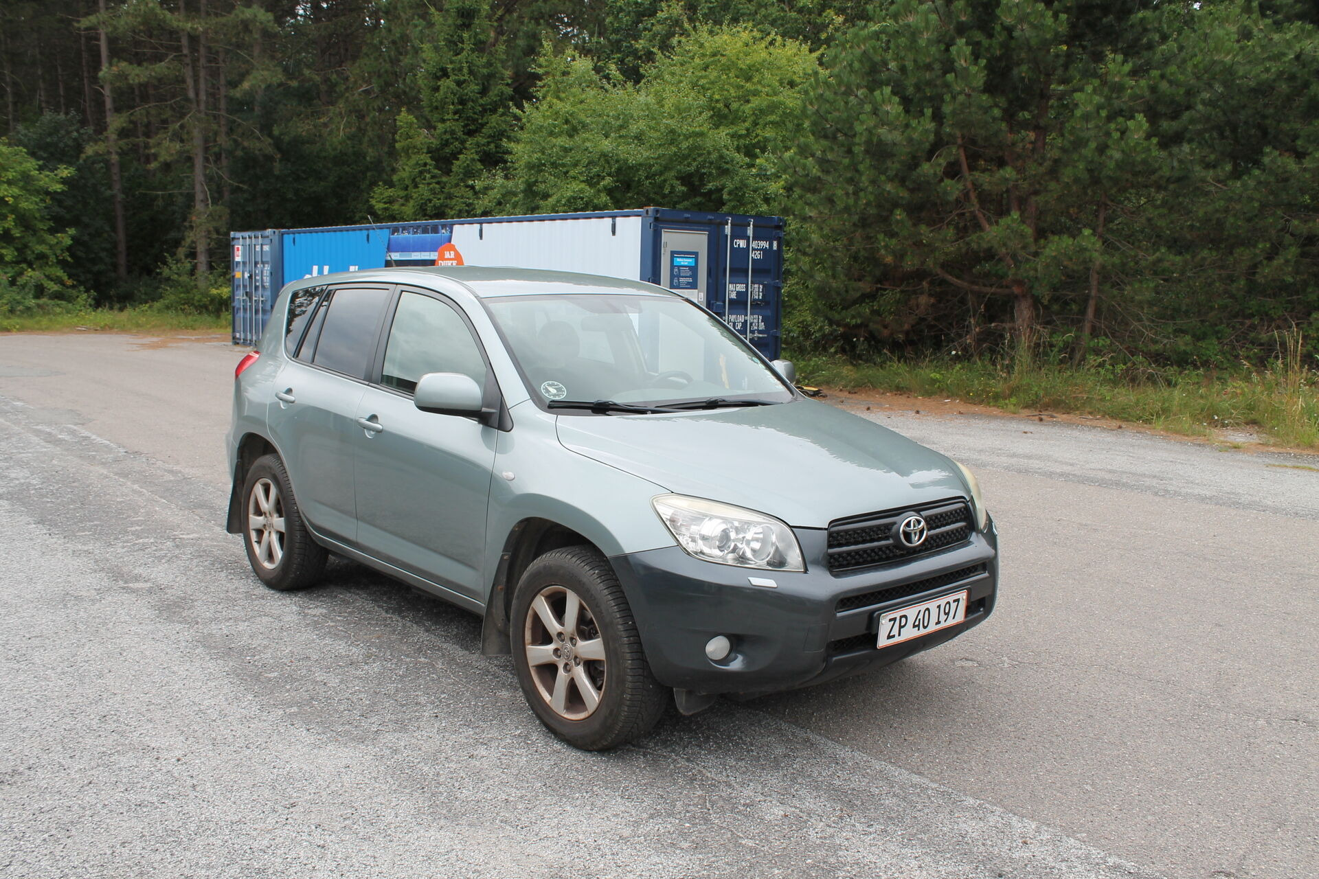 Sølv Toyota RAV4 fra 2008