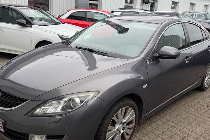 Grå Mazda 6 fra 2010