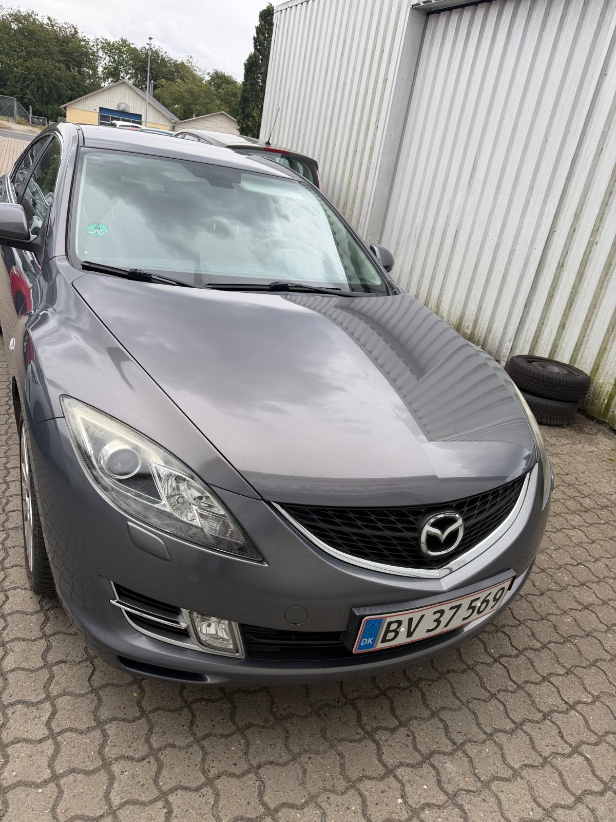 Grå Mazda 6 fra 2010