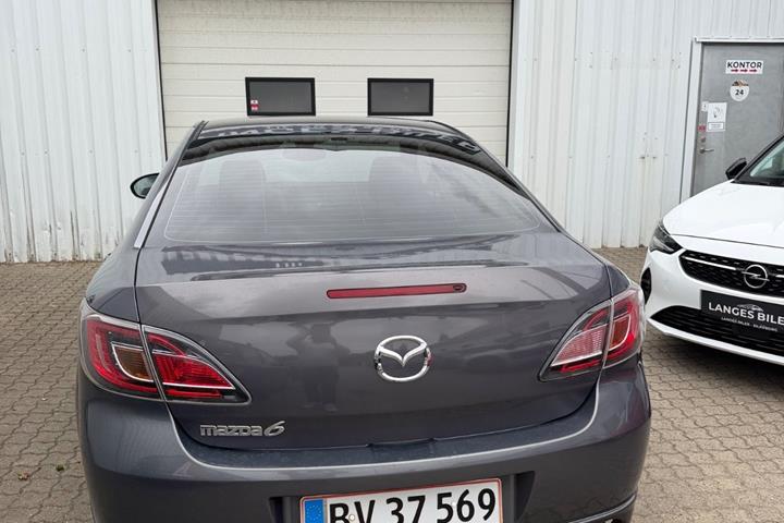 Grå Mazda 6 fra 2010