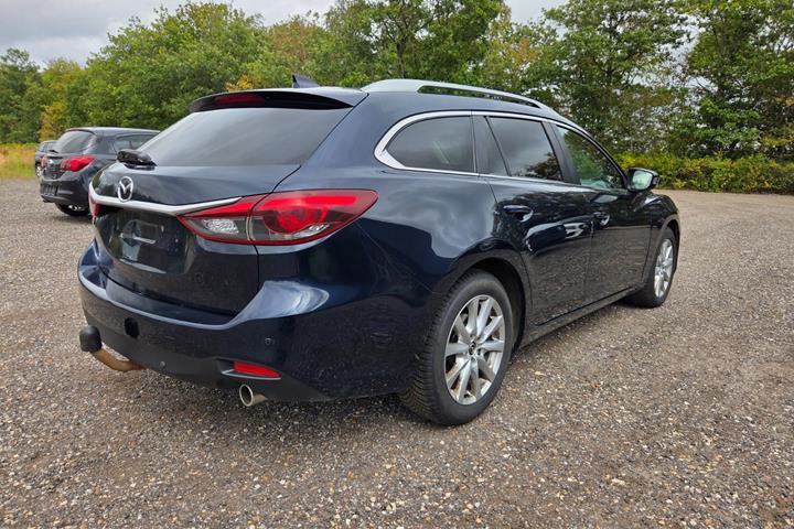 Blå Mazda 6 fra 2016