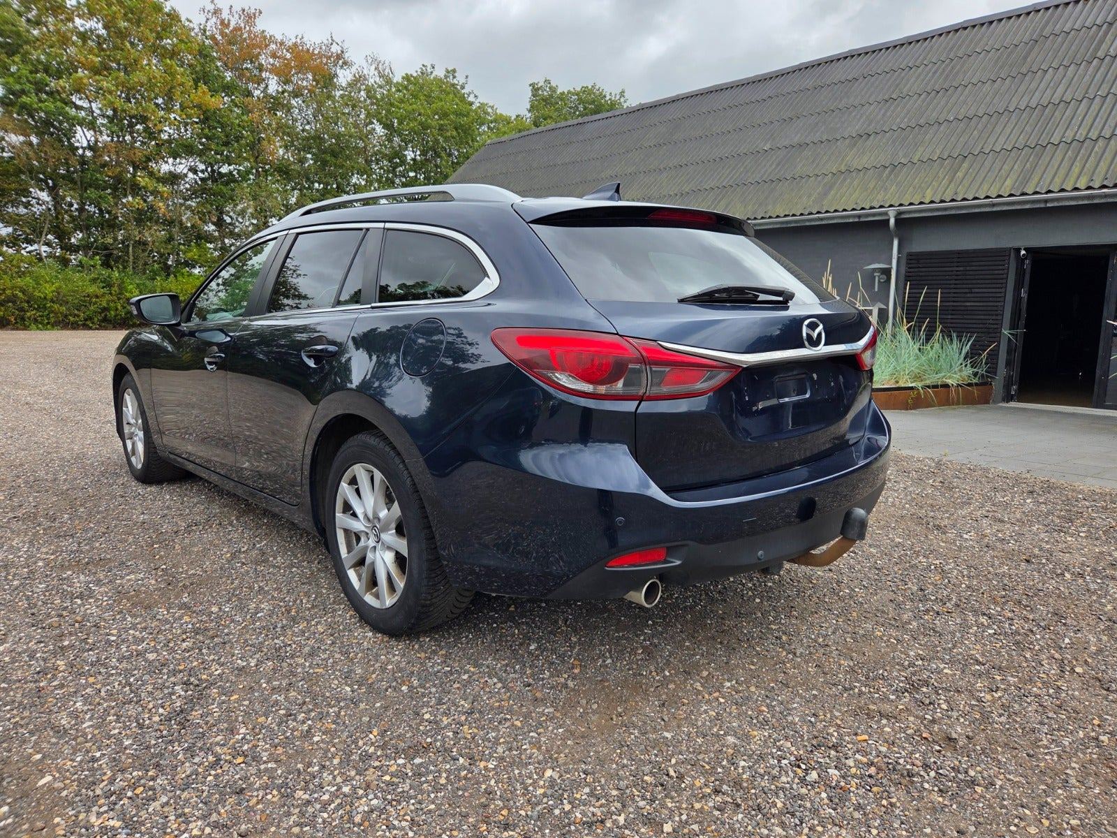 Blå Mazda 6 fra 2016