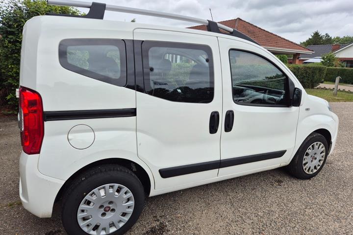 Grøn Fiat Qubo fra 2015