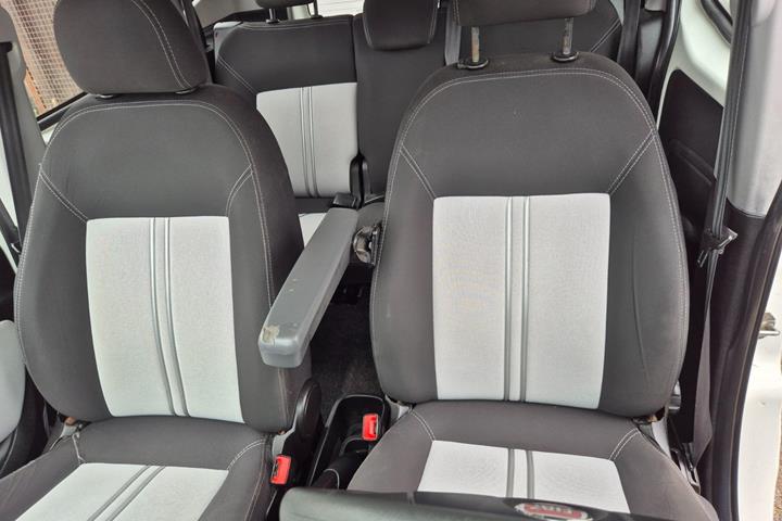 Grøn Fiat Qubo fra 2015