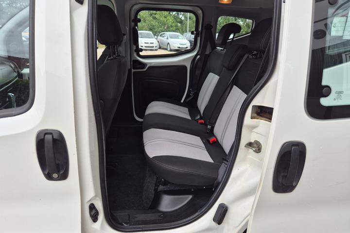 Grøn Fiat Qubo fra 2015