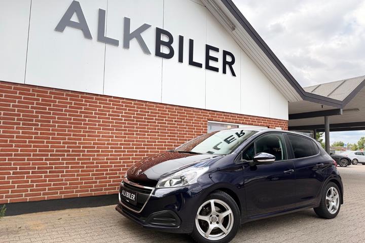 Blå Peugeot 208 fra 2016