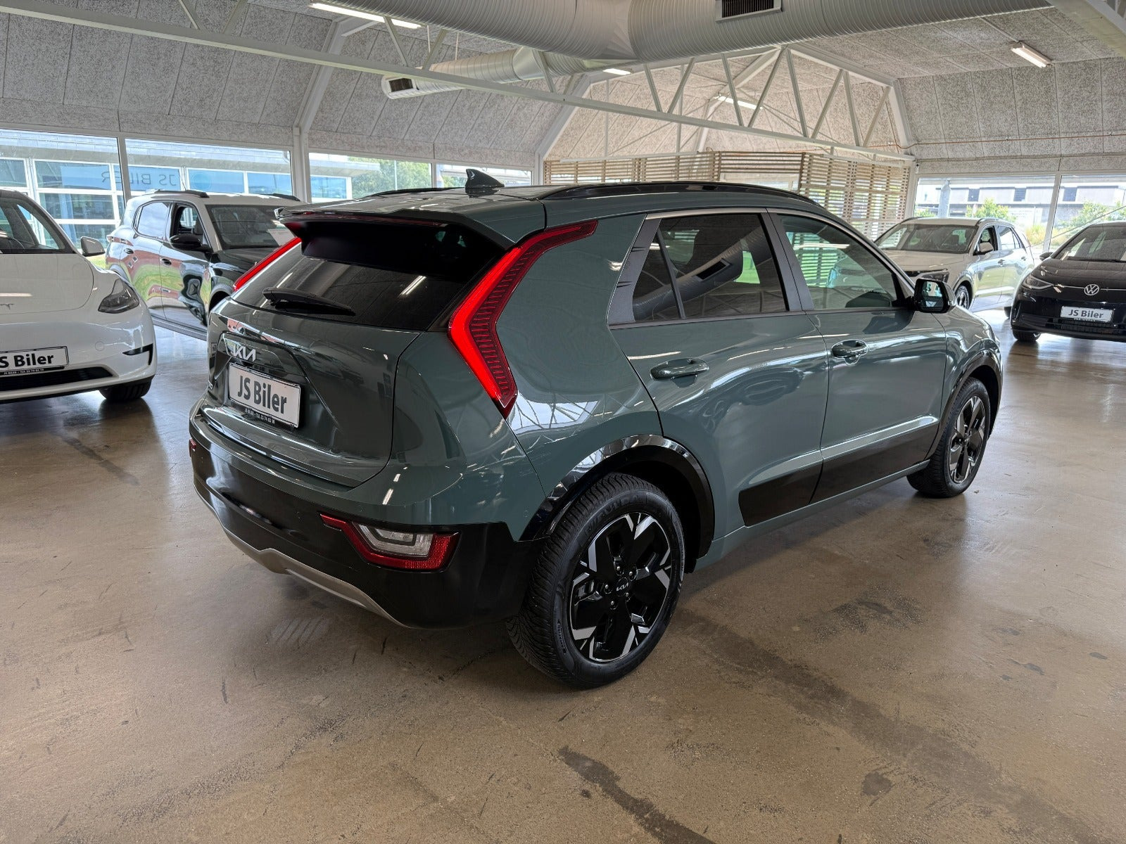 Grøn Kia Niro fra 2024