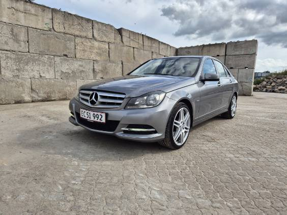 Grå Mercedes C160 fra 2011