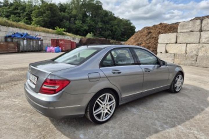 Grå Mercedes C160 fra 2011