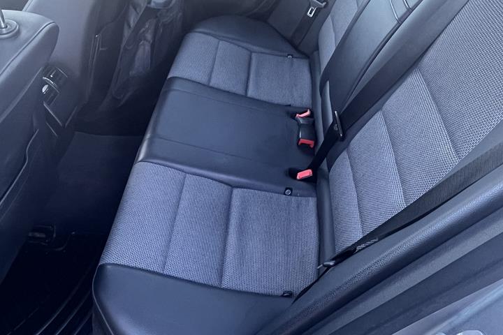 Grå Mercedes C160 fra 2011