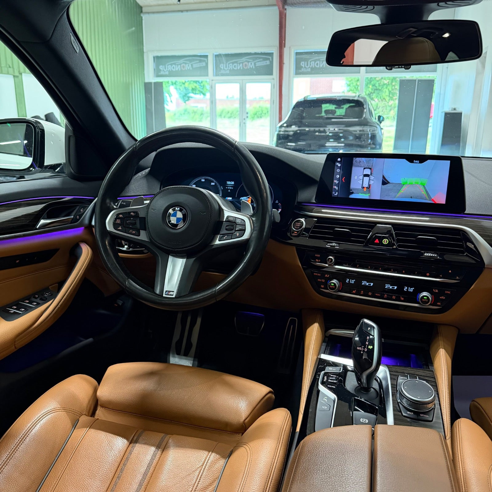 Hvid BMW 530d fra 2019