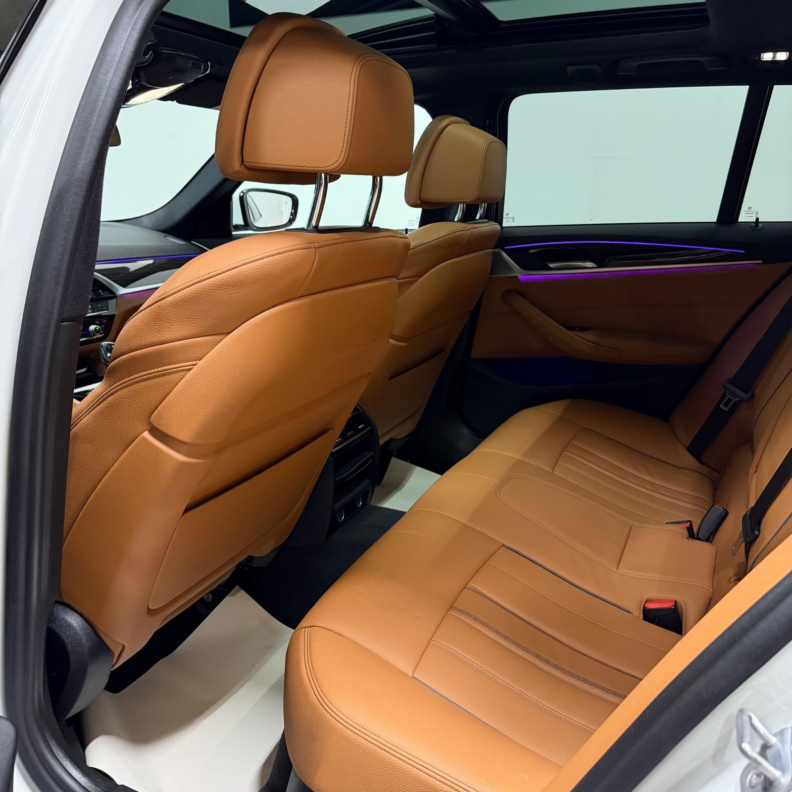 Hvid BMW 530d fra 2019