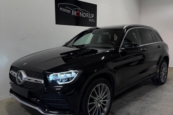 Sort Mercedes GLC300 de fra 2022