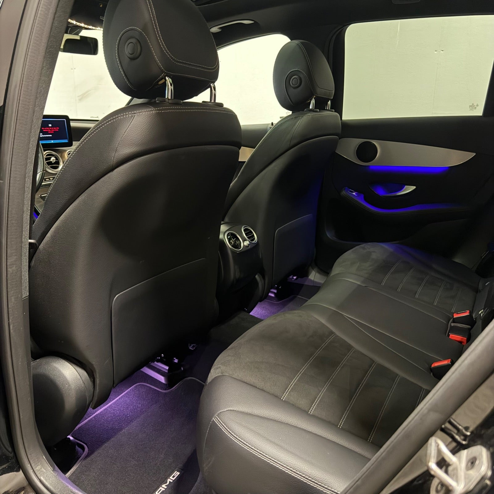 Sort Mercedes GLC300 de fra 2022