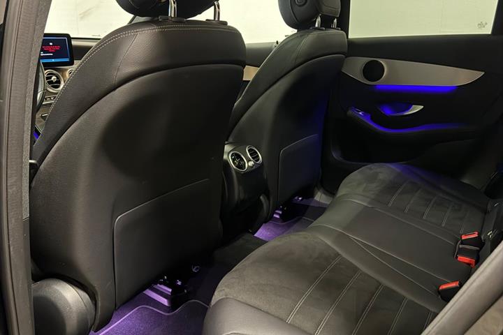 Sort Mercedes GLC300 de fra 2022