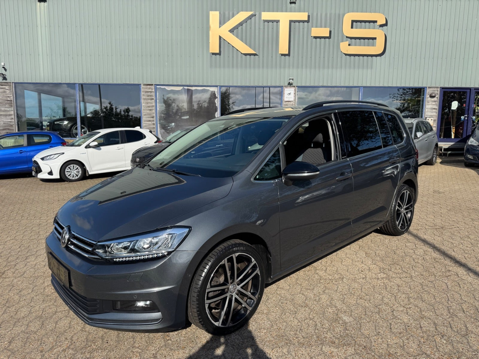 VW Touran 1,6 TDi 115 IQ.Drive DSG 7prs