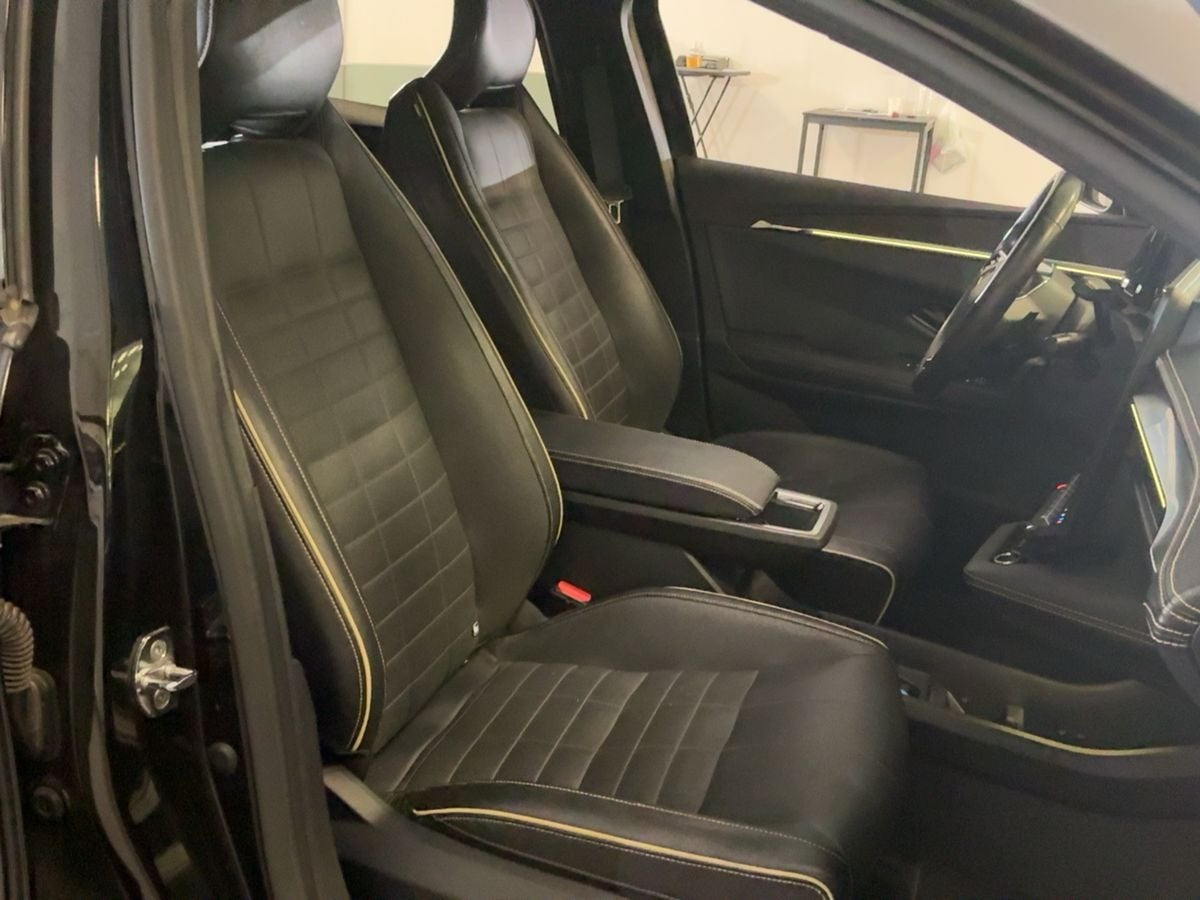 Sort Renault Megane E-Tech fra 2022