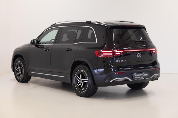 Sort Mercedes EQB250+ fra 2025