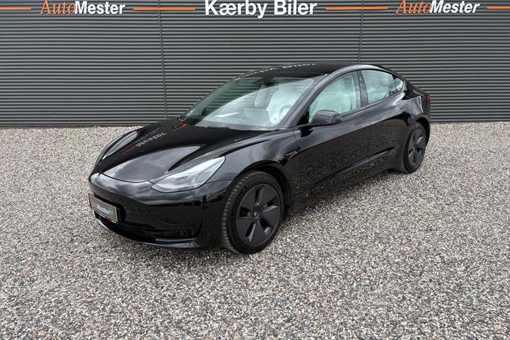 Sort Tesla Model 3 fra 2023